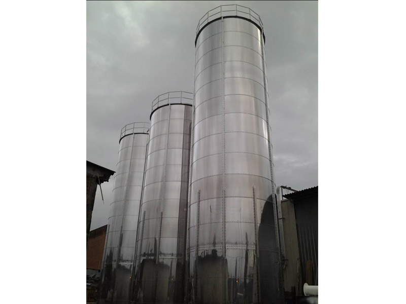 Bolted stainless steel silo 110 tons